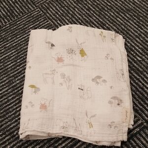 White Muslin Baby Girl Blanket with Animal Print.
